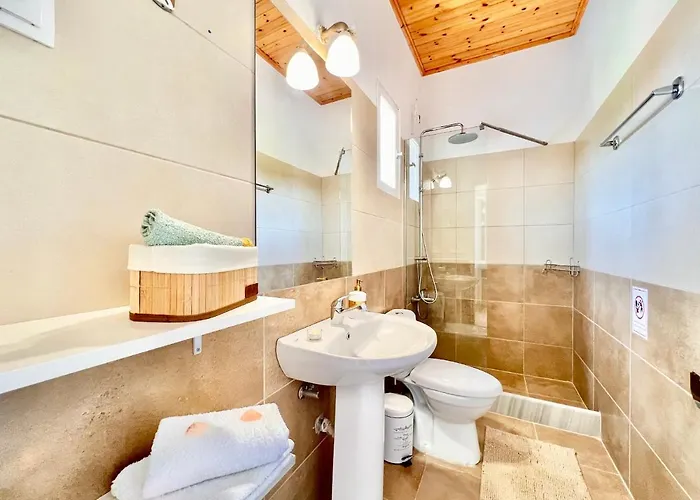 Villa Astra House By Dadovillas