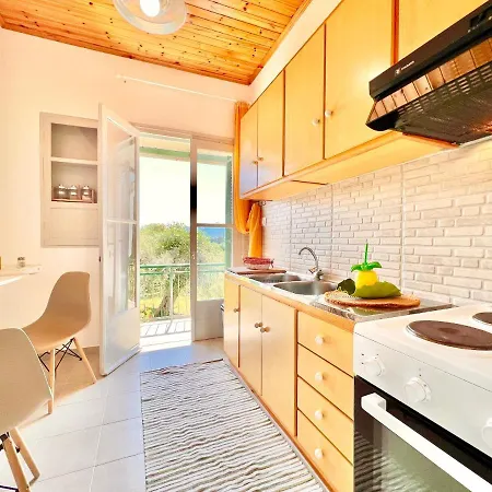 Astra House By Dadovillas