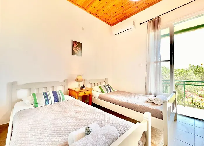 Astra House By Dadovillas Vila Astrakeri