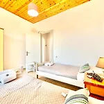 Astra House By Dadovillas