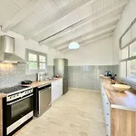 Astra House By Dadovillas Vila Astrakeri