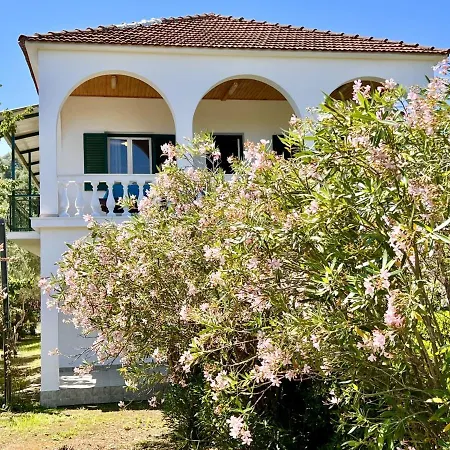 Astra House By Dadovillas Βίλα Αστρακερή