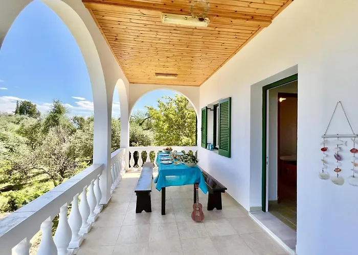 Astra House By Dadovillas *